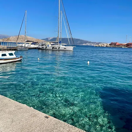 Hiona-seafront * Chalki Town