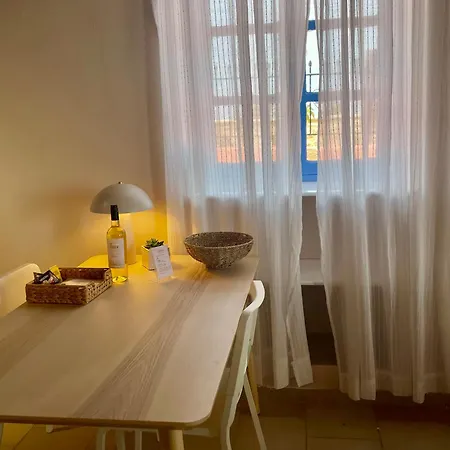 Hiona-seafront Διαμέρισμα *