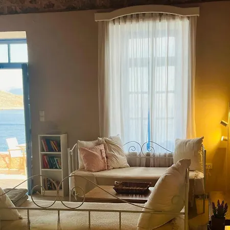 Apartament Hiona-seafront Chalki Town