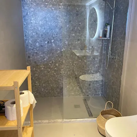 Apartament Hiona-seafront