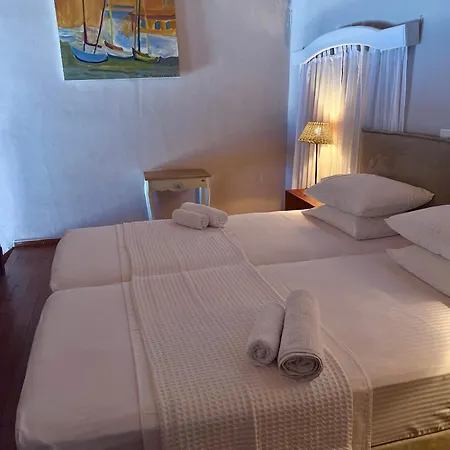 Hiona-seafront Apartament