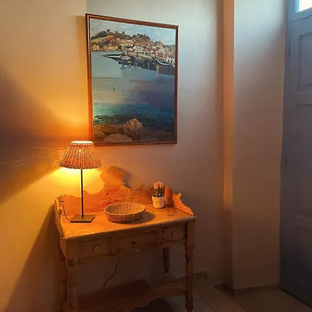 Hiona-seafront Apartament *