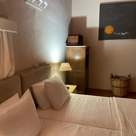 Hiona-seafront * Chalki Town