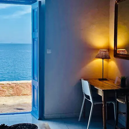 Hiona-seafront Chalki Town