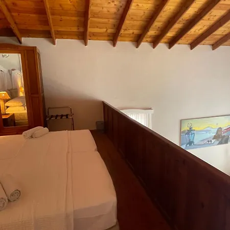 Hiona-seafront Apartament