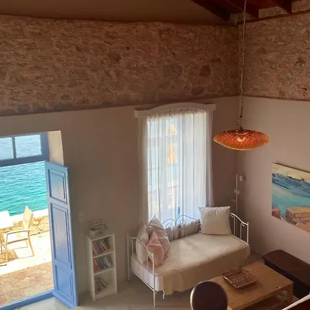 Apartament Hiona-seafront