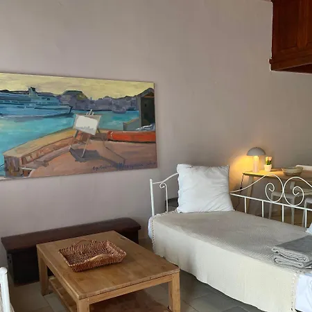 Hiona-seafront Apartament *