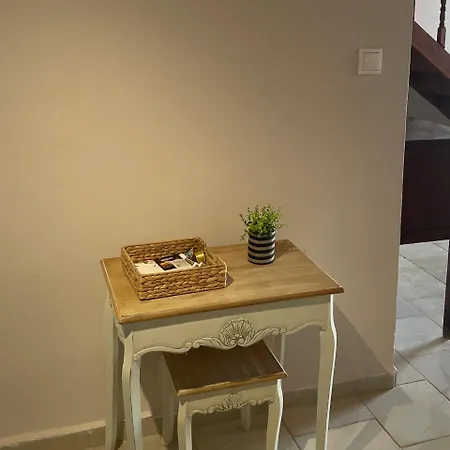 Hiona-seafront Apartament