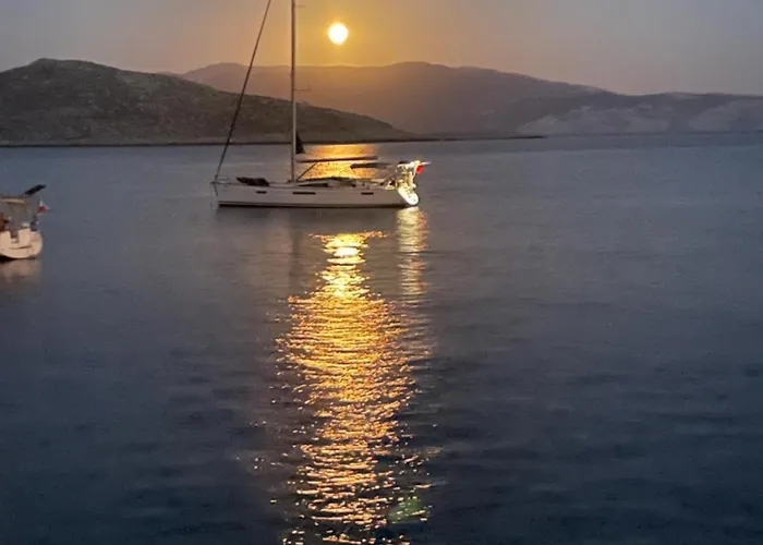 Hiona-seafront * Chalki Town