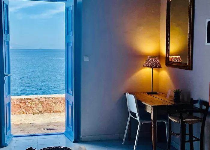 Hiona-seafront Chalki Town