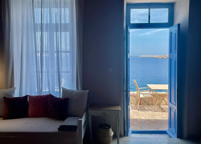 Hiona-seafront * Chalki Town