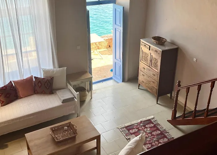 Hiona-seafront アパート Chalki Town